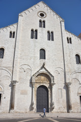 Fototapeta na wymiar Puglia, Bari, facciata della Basilica di San Nicola