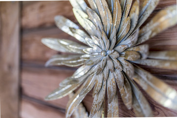Naklejka na ściany i meble Vintage rustic metal garden flower flower ornament hung in a summer house