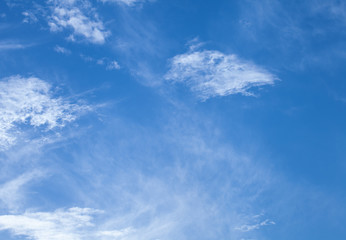 Obraz premium blue cloud on sunny day