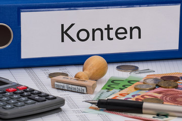 Aktenordner (blau) mit Beschriftung Konten