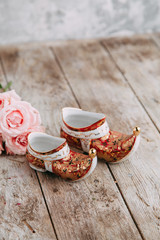 Souvenirs made of porcelain shot in the Studio with marshmallows and flowers. DIY and gift sets