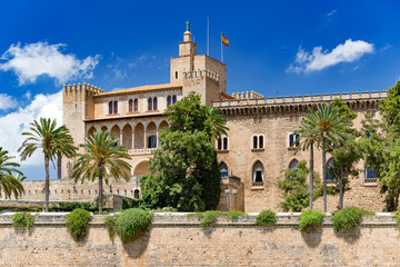 Fototapeta na wymiar Palace of Almudaina - Palma de Majorca - 9279