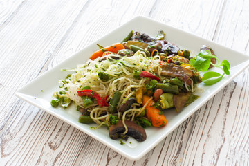 Rice noodles with vegetables and mushrooms