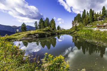 lago cadinello, passo manghen dolomiti