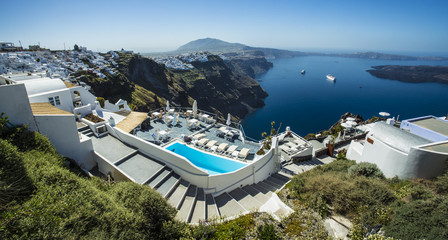 Santorin Panorama mit Poolblick