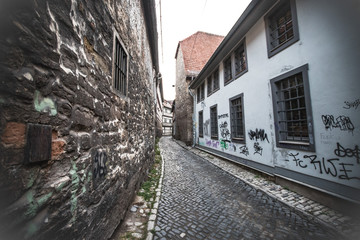 Enge historische Gasse in Erfurt