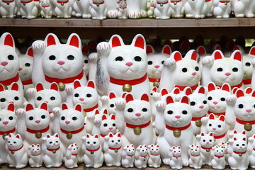 Tons of small dolls 