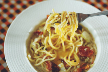 Spaghetti on the cutlery