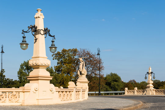 Markiewicz viaduct bridge covered with coblestones,  historical  monument built in 1903-1905 on the scarp, near the Old Town and beside the Vistula river 