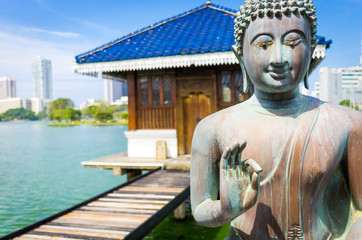 Buddha statue in Gangarama Buddhist