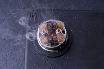 preparation of the atomizer for the electronic cigarette