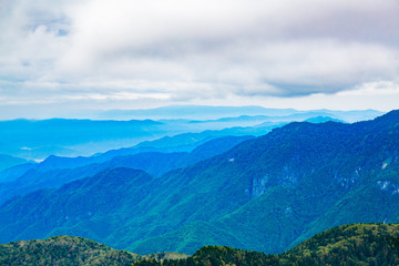 Naklejka premium 山並み