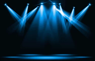 Türaufkleber Bühnenbeleuchtung. Blauer Scheinwerfer schlägt durch die Dunkelheit. © jayzynism