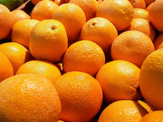 Closeup oranges on a market