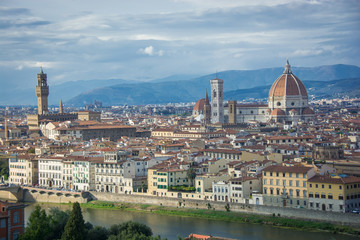 Fototapeta na wymiar Looking out over the lovely Florence skyline.