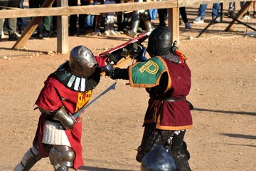 Lucha de caballeros medievales