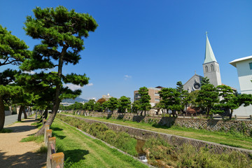 兵庫県芦屋市 芦屋川とカトリック芦屋教会