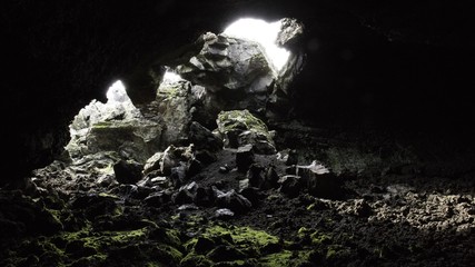 Lavatube etna-Grotta di scorrimento lavico 