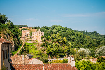 Fototapeta na wymiar Le château de Laguépie à Saint-Martin-Laguépie