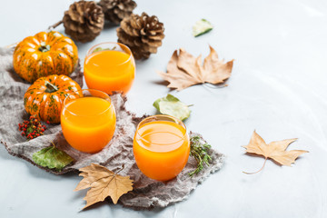 Fototapeta na wymiar Thanksgiving pumpkin autumn fresh juice drink cocktail beverage
