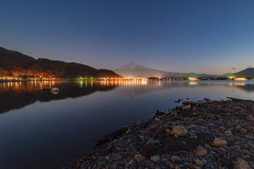 Lake Kawagushi at night and mount fuji background - 175080608