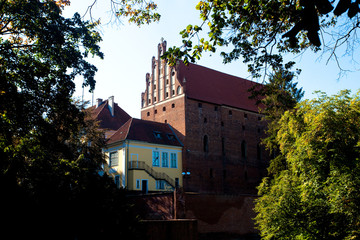 XIV-wieczny gotycki zamek. Jego najsławniejszym lokatorem był Mikołaj Kopernik, Olsztyn, Polska 