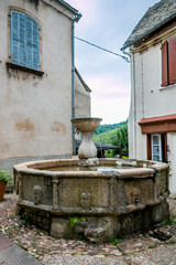 Fototapeta na wymiar La fontaine de Najac