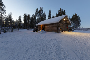 Fototapeta na wymiar House in the village in winter