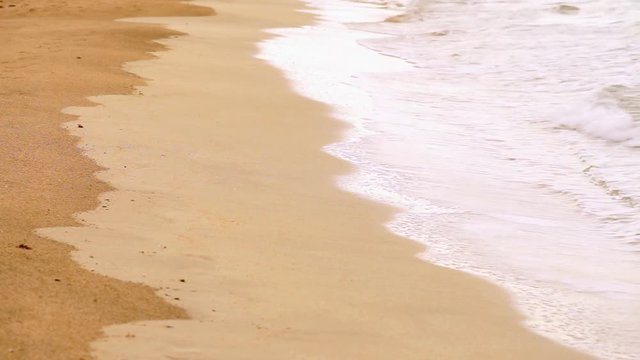 Waves that break with new shapes and colors