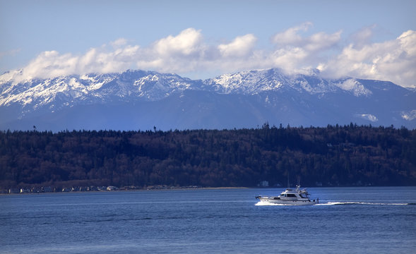 Motor Yacht Puget Sound Edmonds Washington