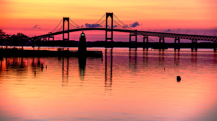 Fototapeta na wymiar Pell Bridge at Sunset