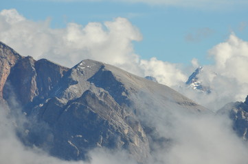 Fototapeta na wymiar Alpen im Nebel