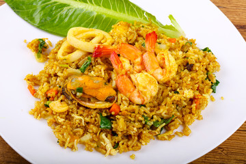 Fried rice with seafood