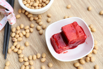 Tofu red