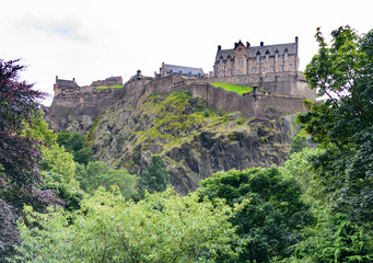 Fototapeta na wymiar Edinburgh Castle and the Princess Gardens