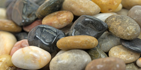 Bunte Kieselsteine, Flusskiesel