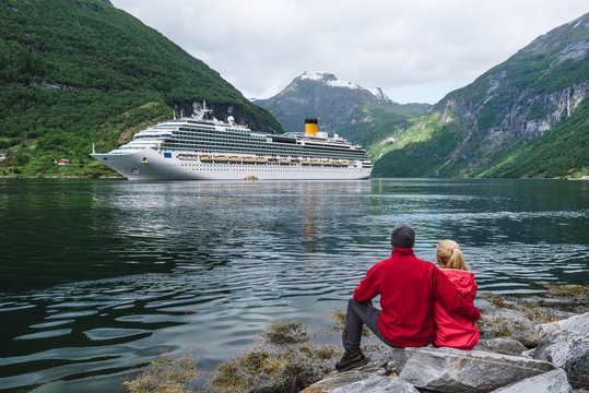 Couple in love dreams of a cruise in Norway