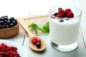 Yogurt with berries