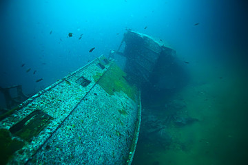 shipwreck, diving on a sunken ship, underwater landscape