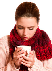 Attraktive junge Frau mit Kaffeetasse 