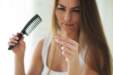 Woman suffers from hair loss 