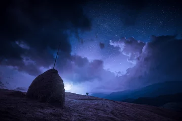 Keuken spatwand met foto Moonrise with clouds in a night starry sky © Bashkatov