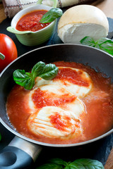 provola cheese and tomatos © Vincenzo De Bernardo