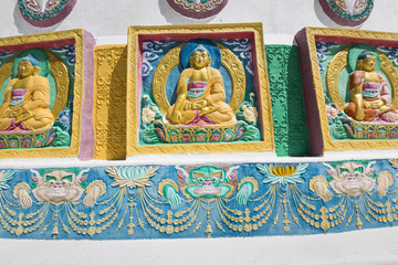 Naklejka premium View of Tall Shanti stupa with beautiful sky, the big stupa in Leh and one fron the best buddhist stupas - Jammu and Kashmir - Ladakh - India