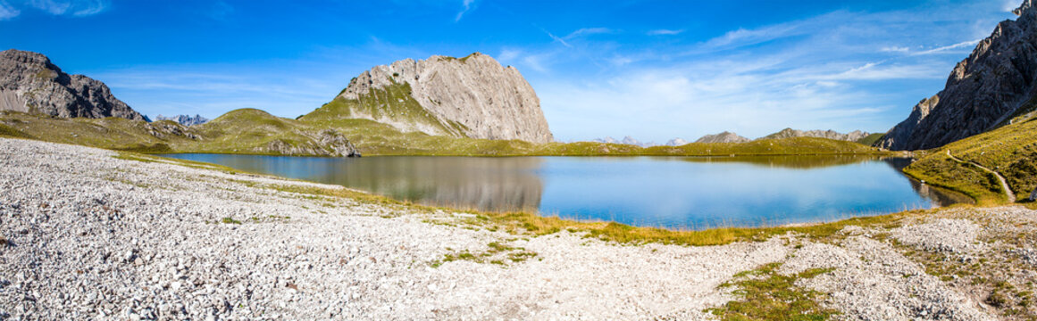 majastetic panorama from kogelsea - gramais - lechtal - austria