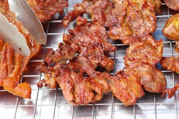 Roasted pork is delicious in the market