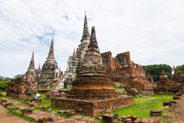 Wat Phra Si Sanphet Ayutthaya -  Ayutthaya Historical Park has been considered a World Heritage Site on December 13th, 2534 in the historic city of Ayutthaya.