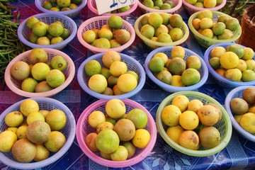 Fresh lemon for cooking in the market