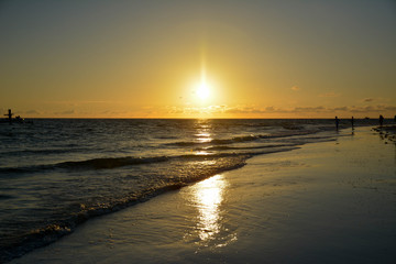 Naklejka premium Bright Sunset in the evening