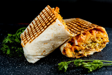 beef tacos served with golden French fries - obrazy, fototapety, plakaty